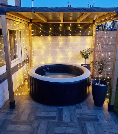 Photo de SPA DOMICILE FRANCE PARIS : Location de spa à domicile avec décoration à thème